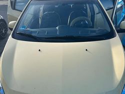 Gelb Gebraucht 2014 Chevrolet Spark Kleinwagen | 4.700 € (Fairer Preis)