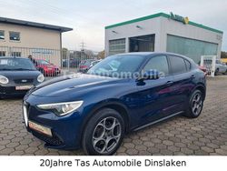 Blau Gebraucht 2017 Alfa Romeo Stelvio Super SUV | 19.999 € (Fairer Preis)