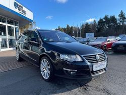 Deep black perleffekt (metallic) Gebraucht 2010 VW Passat Highline Kombi | 8.790 € (Teuer)