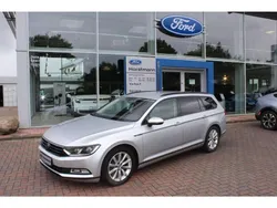 Reflexsilber metallic Gebraucht 2015 VW Passat Highline Kombi | 14.950 € (Guter Preis)
