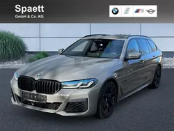 Berninagrau bernsteineffekt Gebraucht 2021 BMW 530 M Sport Kombi | 30.900 € (Fairer Preis)