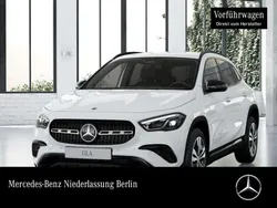 Weiß Gebraucht 2024 Mercedes GLA180 Progressive SUV | 39.990 € (Teuer)