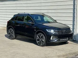 Deep black pearl Neu 2025 VW T-Roc R-line SUV | 38.190 € (Superpreis)