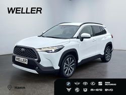 Weiss Gebraucht 2024 Toyota Corolla Cross Team SUV | 30.480 € (Fairer Preis)