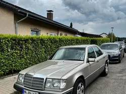 Gebraucht 1990 Mercedes E300 Limousine | 12.400 €