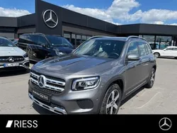 Grau Gebraucht 2021 Mercedes GLB200 Progressive SUV | 39.900 € (Teuer)