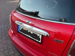 Rot Gebraucht 2009 Mini ONE Kleinwagen | 3.900 € (Fairer Preis)