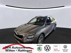 Grau Gebraucht 2022 Skoda Kamiq Tour SUV | 19.433 € (Fairer Preis)