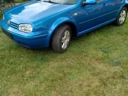 Blau Gebraucht 1999 VW Golf IV Limousine | 1.800 € (Teuer)