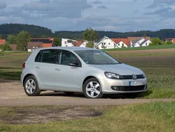 Silber Gebraucht 2011 VW Golf VI Limousine | 5.290 € (Guter Preis)