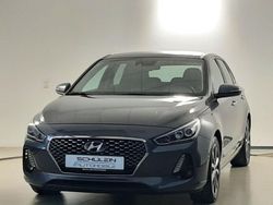 Grau Gebraucht 2018 Hyundai i30 Premium Limousine | 12.780 € (Fairer Preis)