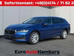 Atlantikblau metallic Neu 2024 Skoda Superb Selection Kombi | 34.880 € (Superpreis)