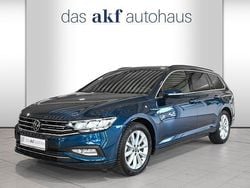 Blau Gebraucht 2024 VW Passat Business Kombi | 33.950 € (Guter Preis)