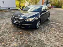 Grau Gebraucht 2016 Peugeot 308 Access Limousine | 5.250 € (Guter Preis)