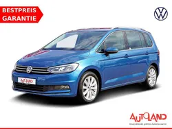 Blau Gebraucht 2017 VW Touran Highline Van / Kleinbus | 23.950 € (Etwas zu teuer)