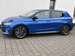 Blau Neu 2025 Skoda Fabia Monte Carlo Limousine | 23.350 € (Etwas zu teuer)