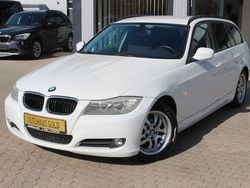 Weiß Gebraucht 2012 BMW 316 Comfort Edition Kombi | 5.990 € (Fairer Preis)