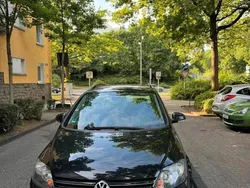 Schwarz Gebraucht 2010 VW Golf Plus Cross Van / Kleinbus | 4.000 €