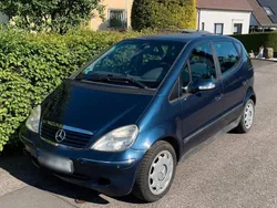 Blau Gebraucht 2004 Mercedes 170 Elegance Kombi | 890 €