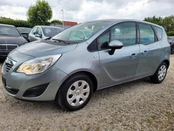Silber Gebraucht 2010 Opel Meriva Selection Van / Kleinbus | 3.290 € (Guter Preis)