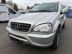 Silber Gebraucht 2000 Mercedes ML55 AMG AMG SUV | 2.990 €