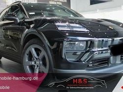 Schwarz Gebraucht 2025 Porsche Macan 4 Electric Chrono SUV | 85.900 € (Superpreis)
