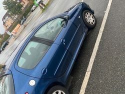 Blau Gebraucht 2006 Peugeot 206 Limousine | 750 €