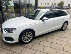 Schwarz Gebraucht 2024 Audi A4 Basis Limousine | 27.500 € (Guter Preis)