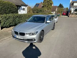 Silber Gebraucht 2017 BMW 320 Advantage Limousine | 17.490 € (Fairer Preis)