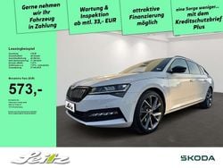Weiß Gebraucht 2022 Skoda Superb SportLine Kombi | 25.990 € (Etwas zu teuer)