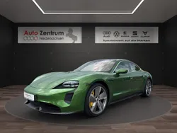 Grün Gebraucht 2021 Porsche Taycan Turbo S Limousine | 89.970 € (Fairer Preis)