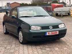 Grün Gebraucht 1998 VW Golf Cabriolet Classicline Cabrio | 3.950 € (Etwas zu teuer)