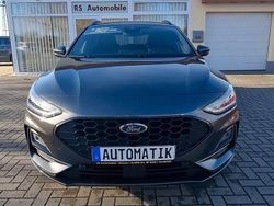 Grau Gebraucht 2025 Ford Focus ST-Line X Limousine | 25.400 € (Guter Preis)