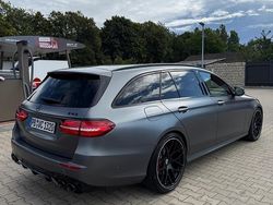 Grau Gebraucht 2019 Mercedes E400 AMG line Kombi | 32.000 € (Fairer Preis)
