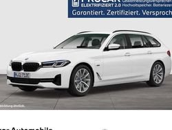 Weiß Gebraucht 2023 BMW 530e Sport Line Kombi | 38.990 € (Fairer Preis)