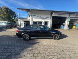 Schwarz Gebraucht 2004 Opel Vectra Limousine | 2.300 € (Fairer Preis)