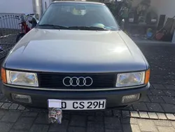 Grau Gebraucht 1989 Audi 80 Limousine | 1.200 €