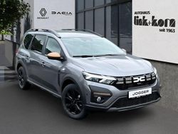 Grau Neu 2025 Dacia Jogger Extreme Van / Kleinbus | 24.379 € (Etwas zu teuer)