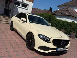 Gelb Gebraucht 2017 Mercedes E220 AMG line Limousine | 9.999 €