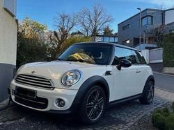 Weiß Gebraucht 2011 Mini Cooper Pepper Kleinwagen | 8.500 € (Guter Preis)