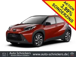Rot Neu 2025 Toyota Aygo Kleinwagen | 16.330 €