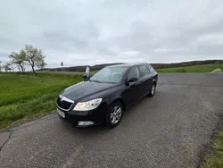 Schwarz Gebraucht 2010 Skoda Octavia Classic Kombi | 4.500 € (Fairer Preis)