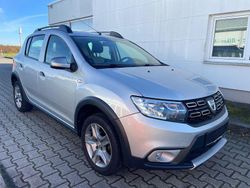 Silber Gebraucht 2018 Dacia Sandero Prestige SUV | 7.990 €