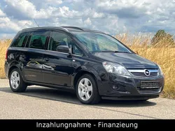 Schwarz Gebraucht 2011 Opel Zafira Design Edition Van / Kleinbus | 3.900 € (Guter Preis)
