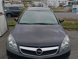 Schwarz Gebraucht 2006 Opel Vectra Kombi | 1.700 €