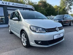 Gold Gebraucht 2015 VW Touran Cup Van / Kleinbus | 9.490 € (Guter Preis)