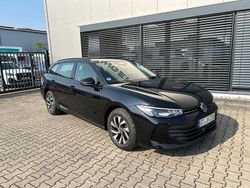 Schwarz Gebraucht 2024 VW Passat Kombi | 27.360 € (Guter Preis)