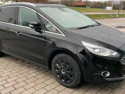 Schwarz Gebraucht 2017 Ford S-MAX S Van / Kleinbus | 11.900 € (Guter Preis)