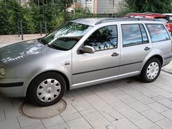 Grau Gebraucht 2002 VW Golf IV Kombi | 2.200 € (Teuer)