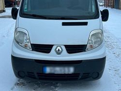 Weiß Gebraucht 2010 Renault Trafic Van / Kleinbus | 6.200 € (Fairer Preis)